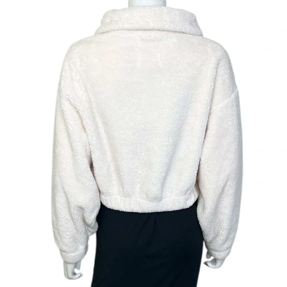UO Teddy Fleece Cropped Jacket in Ivory - sz Medium